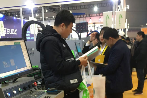 仔細閱讀得馬產(chǎn)品